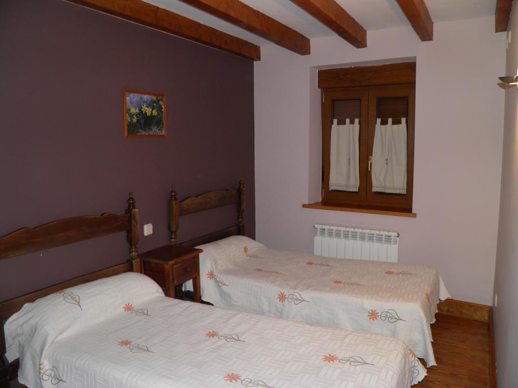 Mirasierra II Y III Navarredonda de Gredos Buitenkant foto